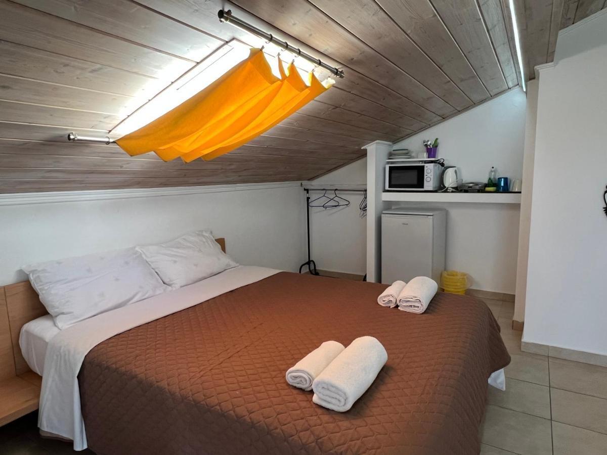 Ferienwohnung Orange House Keramotí Exterior foto